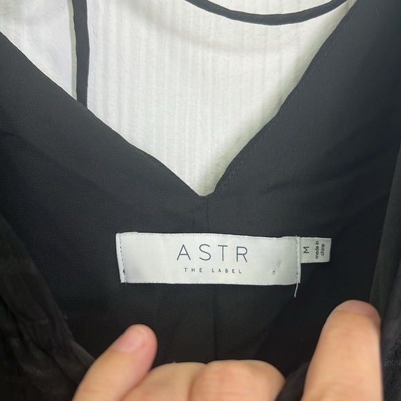 ASTR the label - Lizbeth Black Spaghetti Strap Tied Back Maxi Dress Size Medium - Picture 10 of 12